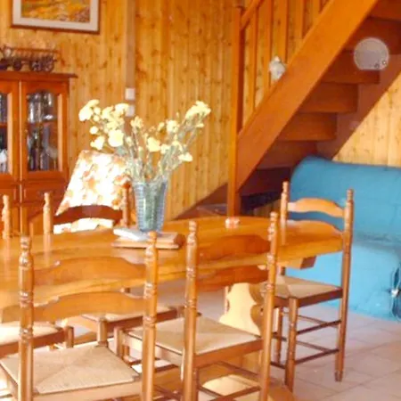 Charmante Maison Avec Piscine Privee A Orsanco - 70 M²